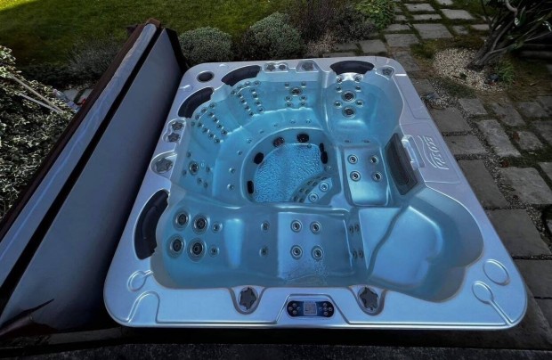 Készl. új Whirlpoolmontecarlo 6F WiFi jakuzzi ,masszázsmedence jacuzzi