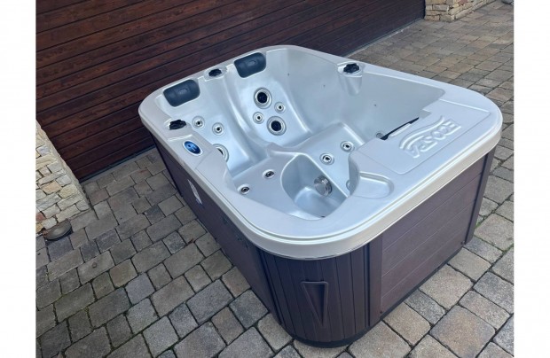 Készleten új Whirlpool Chill 3szem. Jakuzzi masszázsmedence jacuzzi