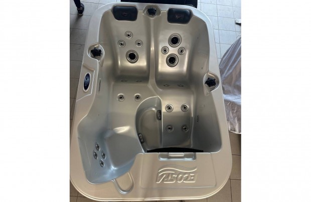 Készleten új Whirlpool Chill 3szem. jakuzzi masszázsmedence jacuzzi