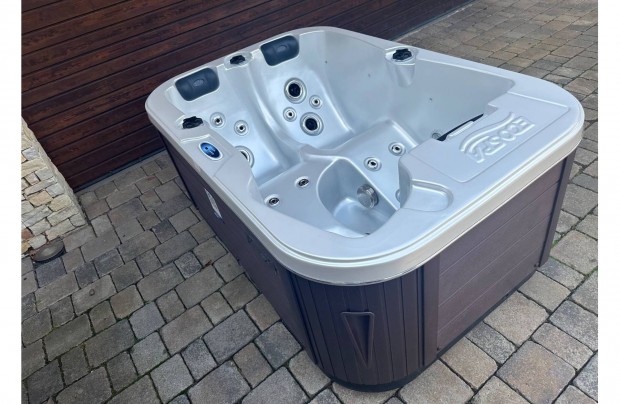 Kszleten j Whirlpool Chill 3szem jakuzzi masszzsmedence jacuzzi