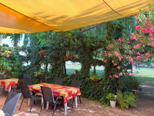 Keszthelyen strand kapcsolatos, panor�m�s, vend�gl� elad�