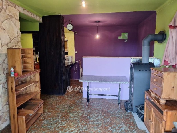 Keszthelyi elad� 64 nm-es h�z