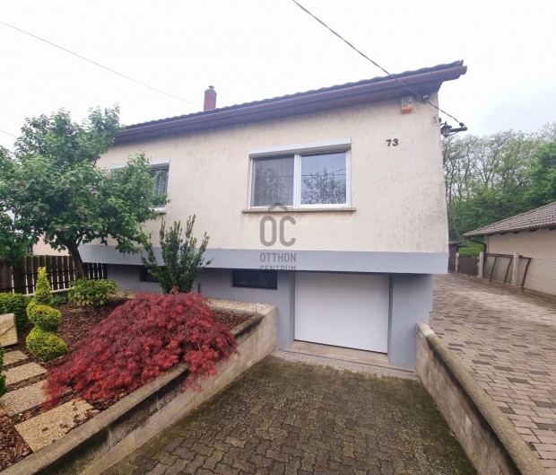 Kesztlc legjobb rszn elad, 3 szoba + nappalis hz. Akr tbb gener