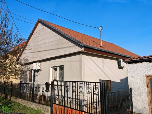 Keszt�lc�n 122 m2 lak�ter� 3 szob�s csal�di h�z elad�