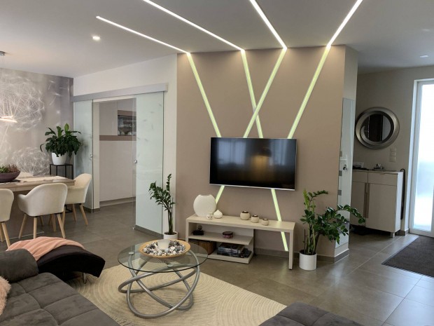 K�t �n�ll� Lak�ingatlan Egy �rban - Ny�regyh�za H�mes