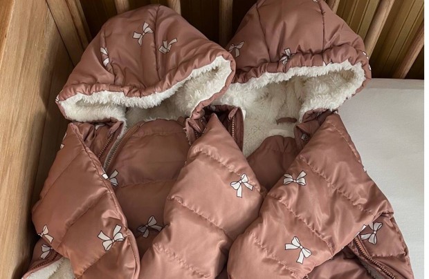 K�t b�lelt h�l�zs�k term�szetes pehelyt�ltettel 68cm