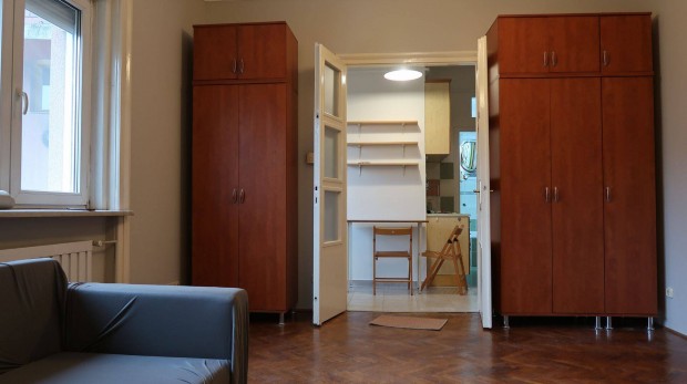 K�t k�l�n ny�l� szoba, kl�m�s, j� k�zleked�ssel, XIV. k�lt�zhezhet�!