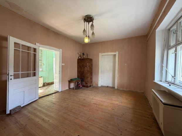 K�t lak�egys�ges ingatlan Derecsk�n. Kiv�l� befektet�si lehet�s�g!