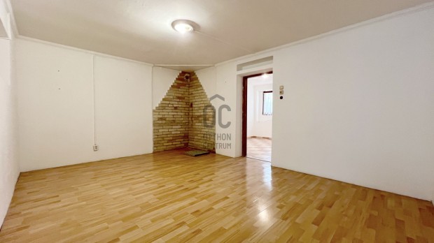 K�t szob�s sorh�zi lak�s