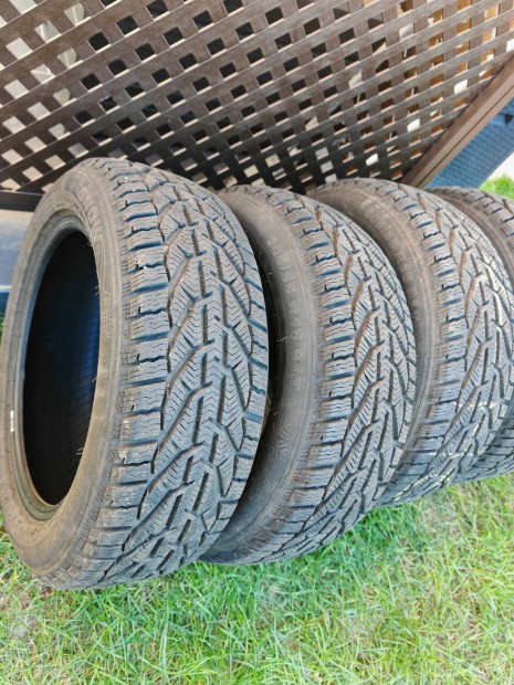 Kt telet futott 4db, 205/55R16 Sebring tli gumi elad