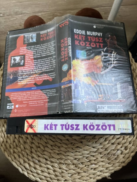 Kt tsz kztt vhs m