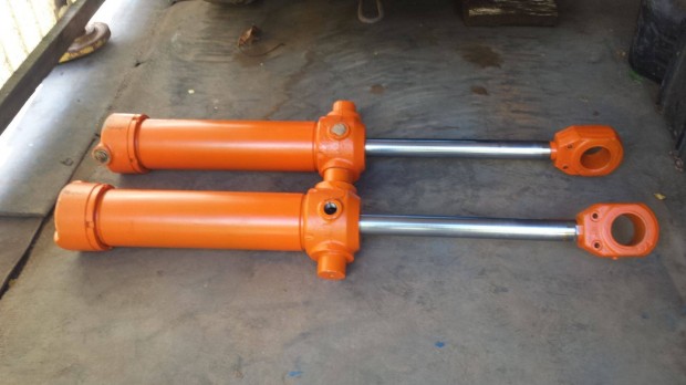 K�t utas teleszk�pos munkahenger hidraulika hidraulikus Orsta �jszer�