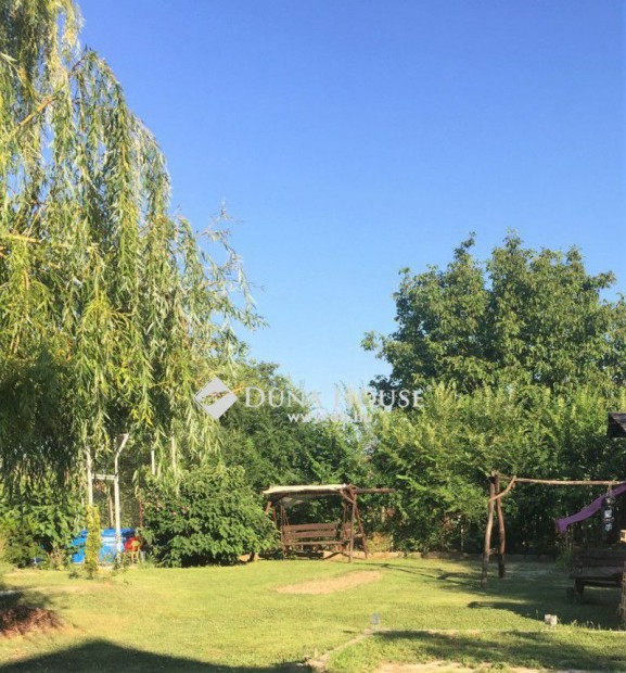 K�tgener�ci�s csal�di h�z