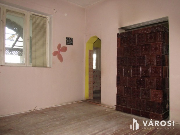 K�tgener�ci�s csal�di h�z