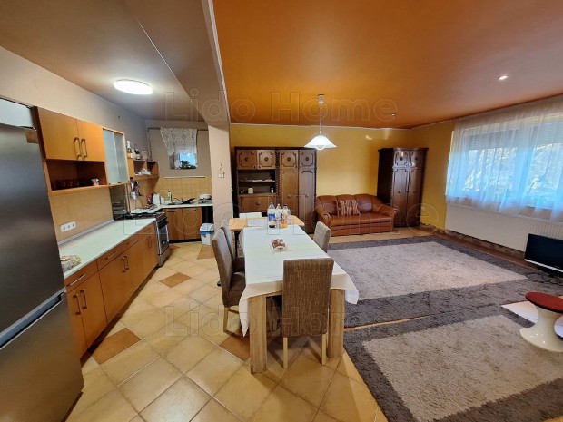 K�tgener�ci�s csal�di h�z elad� Somogyv�ron, befektet�snek is kiv�l�