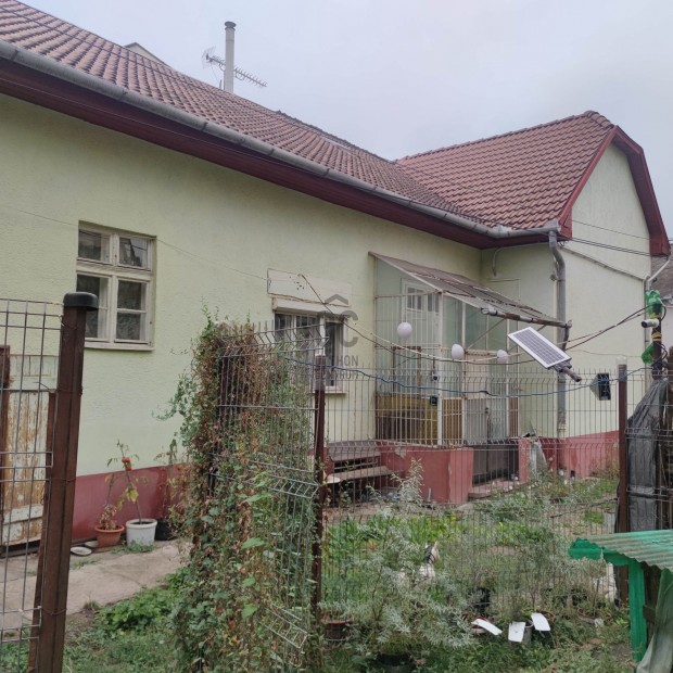 K�tgener�ci�s otthon, v�llalkoz�sra is alkalmas helyen