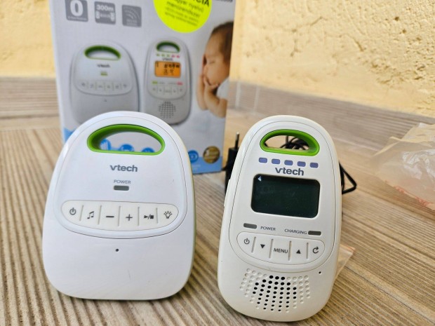 Kétirányú audio bébiőr dallamokkal 300m távolságig Vtech BM2000