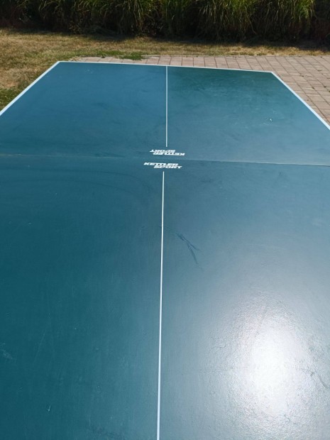 Kettler beltéri pingpong asztal eladó. Kerekeken gurítható ,használat