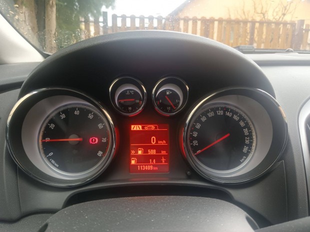 Kev�s km.haszn�lt aut� elad�s