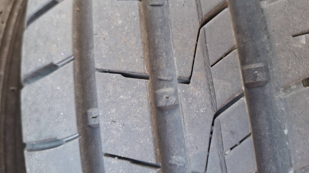 Keveset futott Hankook kinergy eco2 175/65 r14 nyrigumi felnivel