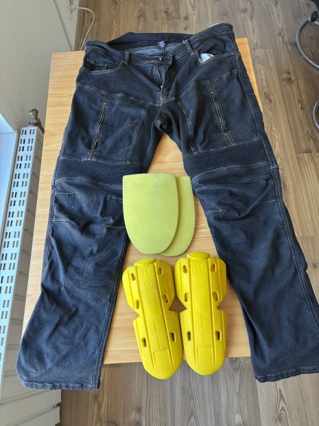 Kevlar motoros nadr�g protektoros. 