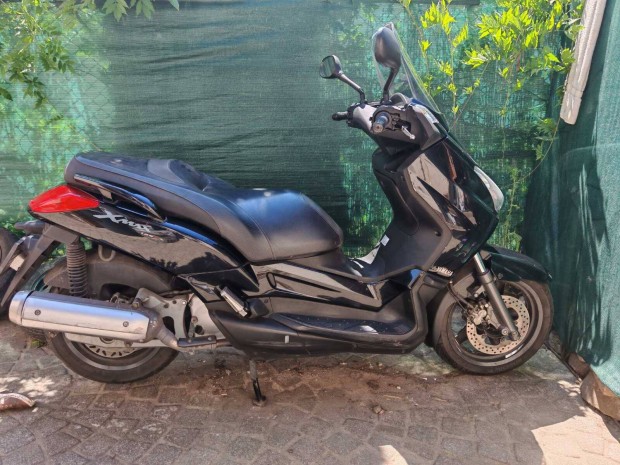 Kezd�dik a szezon!!! Yamaha YP 125 R elad�.