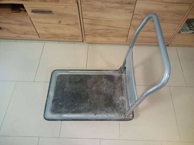 Kézi anyagmozgató kocsi