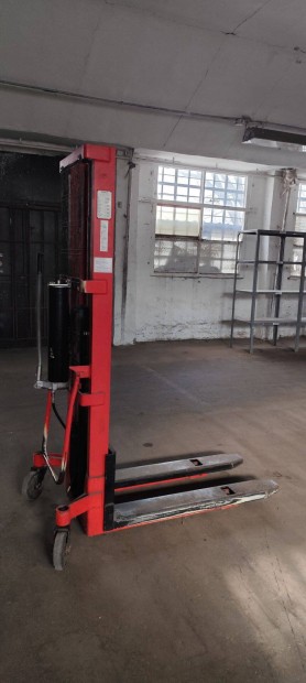 K�zi hidraulikus raklapemel�