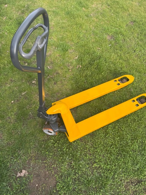 Kzi raklapemel Jungheinrich