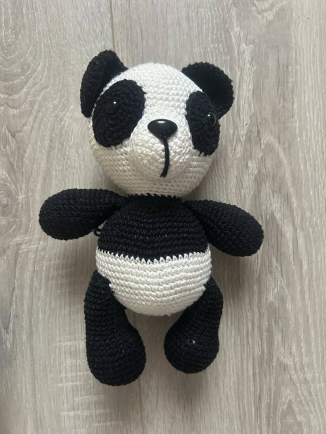 Kzmves, horgolt panda