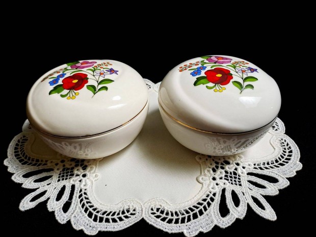 Kzzel festett Kalocsai porceln bonbonier 9,5 cm