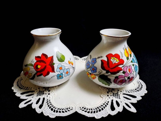 Kzzel festett Kalocsai porceln vza 10 cm