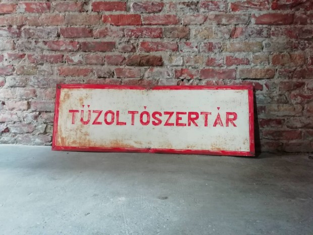 Kzzel festett tzoltszertr felirat tbla, 1960-as vekbl, festett