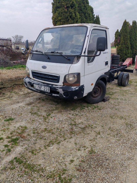 Kia 2500 alv�zon elad�