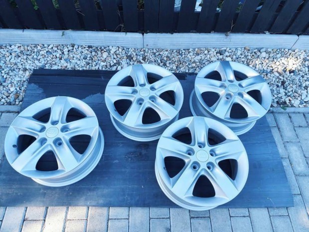 Kia 5x114,3 ET51 alufelni szett