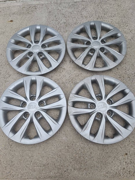 Kia CEE'D eredeti dsztrcsa garnitra elad 15 "