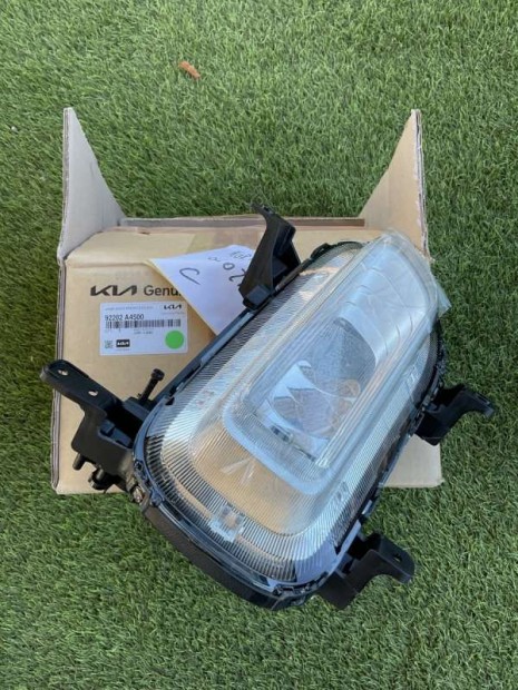 Kia Carens RP jobb első ködlámpa 92202A4500