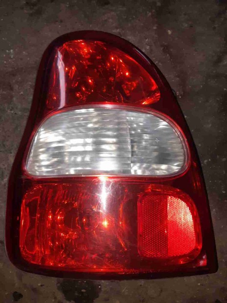 Kia Carnival II Bal Hátsó Lámpabúra