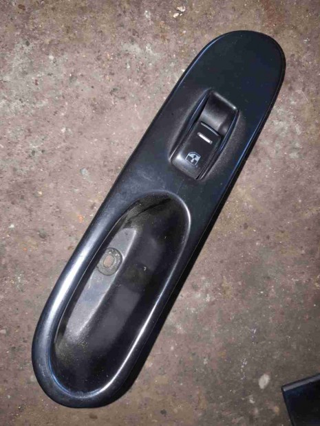 Kia Carnival II Jobb Els� Ablakemel� Kapcsol�