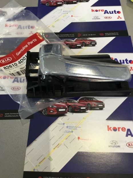 Kia Carnival VQ bal első belső kilincs 826104D010