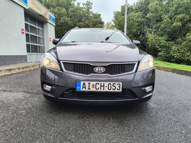 Kia Cee'D 1.6 (klíma, tolatóradar)