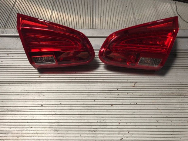 Kia Ceed 12'-17' J.-B.hátsó belső lámpa ,ledes,92403-A20 , 92404-A20