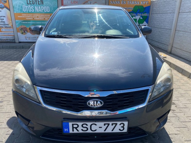 Kia Ceed 1,4 szv benzines aut elad!