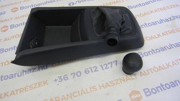 Kia Ceed Eladó gyári, váltókar keret, szoknya, gomb