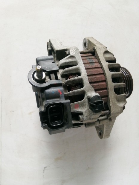 Kia Ceed I. 2008-2012 1,4 16v benzin Generátor 90A 37300-2B101