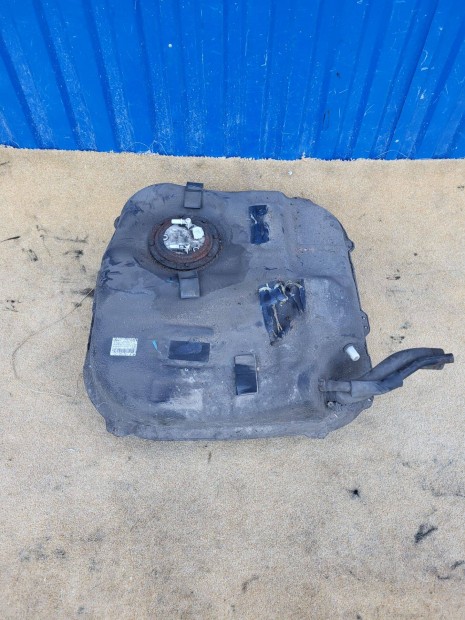 Kia Ceed JD 2 1.6 CRDI 5 ajts 2016 31100A6970 tank, zemanyag tartly