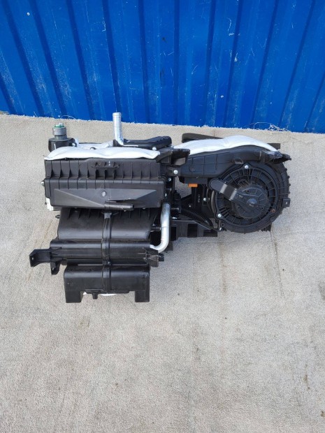 Kia Ceed JD 2 II 2012- gyári F00S3B2476 fűtőmotor