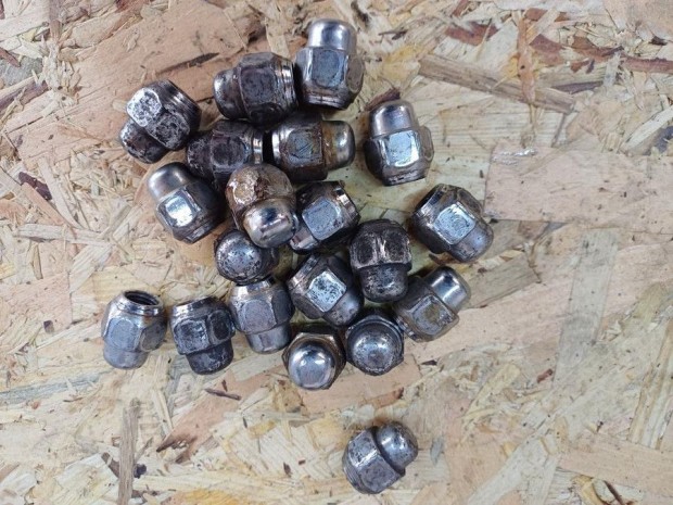 Kia Ceed JD (2012-2018) Felni Csavar Garnit�ra