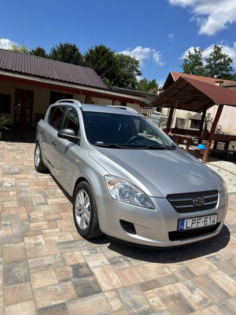 Kia Ceed Kombi 2008 1.6 Crdi 