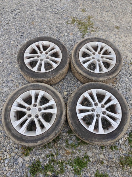 Kia Ceed gumiabroncs felnivel. 205/55 R16 Michelin